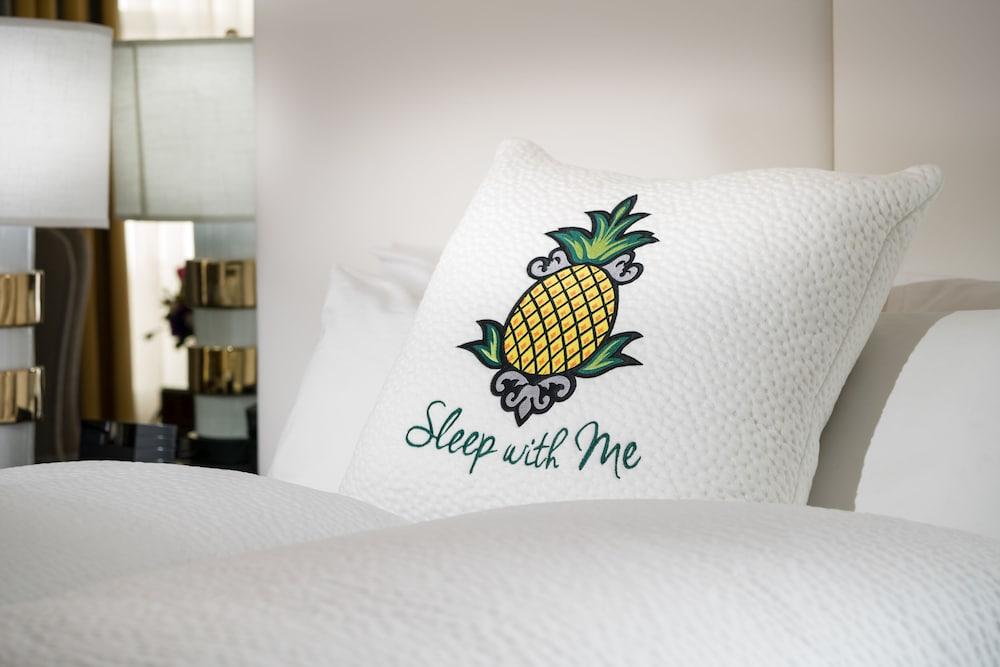 Staypineapple, University Inn, University District Seattle Exterior photo