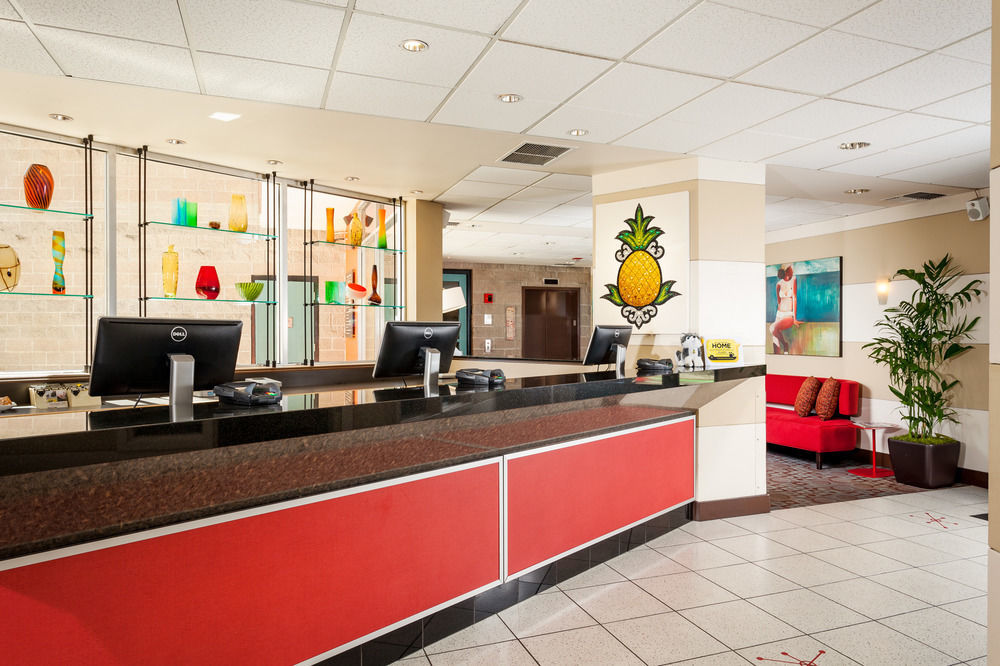 Staypineapple, University Inn, University District Seattle Exterior photo