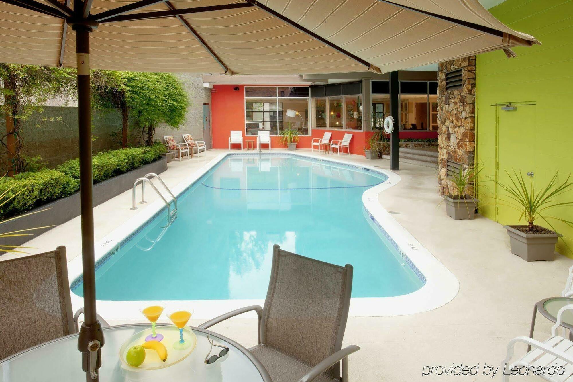 Staypineapple, University Inn, University District Seattle Exterior photo