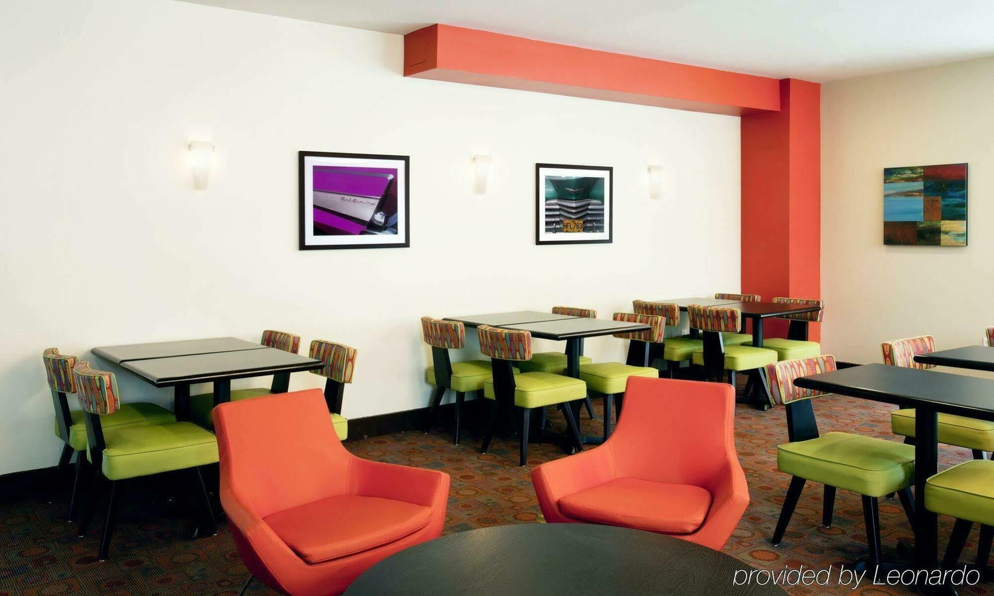 Staypineapple, University Inn, University District Seattle Exterior photo
